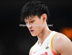 米兰体育-篮网逆袭取胜，年轻球员崭露头角
