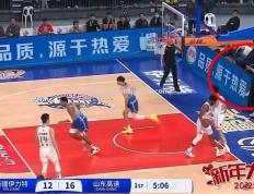 米兰体育-CBA新赛季争议不断，裁判判罚成热点